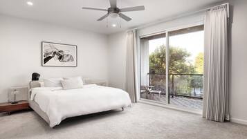 5 bedrooms, iron/ironing board, WiFi, bed sheets