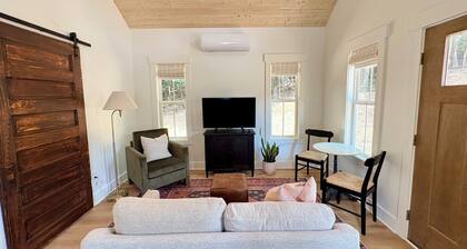 Peaceful 1 BR Retreat in Athens 8 miles to UGA
