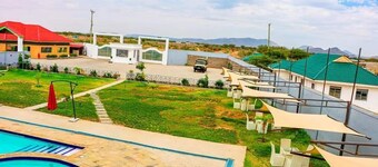 เท็น วิลลา รีสอร์ต ลอดวาร์