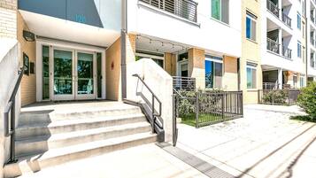 Condo, 1 Bedroom, Accessible, Smoking | Exterior
