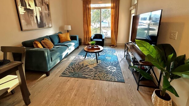 Living room - Riverwalk Luxury Haven Pool Free Parking (San Antonio)