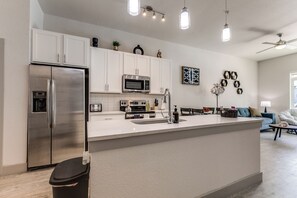 Condo, 1 Bedroom, Accessible, Smoking | Interior - Riverwalk Luxury Haven Pool Free Parking (San Antonio)