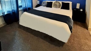 Condo, 1 Bedroom, Accessible, Smoking - Riverwalk Luxury Haven Pool Free Parking (San Antonio)