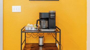 Condo, 1 Bedroom, Accessible, Smoking | Interior