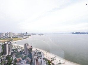 منظر من الجو على ارتفاع عالٍ