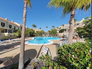 Pool - Pueblo Primavera with sea views (Tenerife)