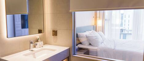 2 habitaciones, tabla de planchar con plancha y wifi