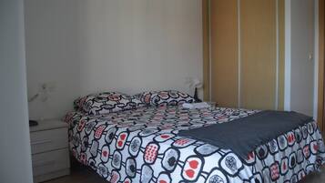 2 Schlafzimmer, Bügeleisen/Bügelbrett, Reisekinderbett, WLAN