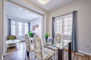 تناول الطعام