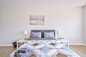 7 bedrooms, iron/ironing board, WiFi, bed sheets