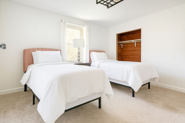 2 bedrooms, free WiFi, bed sheets