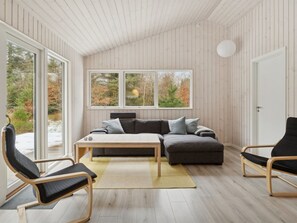 TV, fireplace - "Amitola" - 800m from the sea by Interhome (Højby)