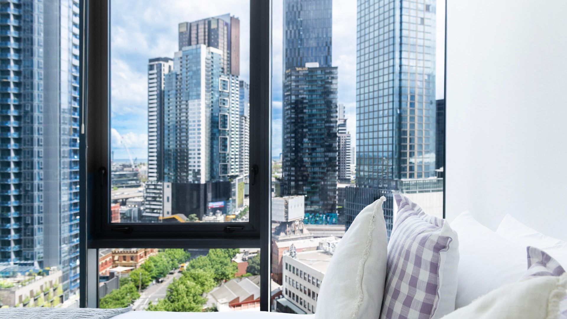 2 bedrooms, desk, free WiFi, bed sheets