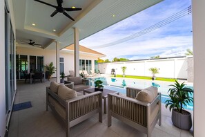 Terrace/patio - Modern Villa 3BR - Great Location KL3 (Hua Hin)