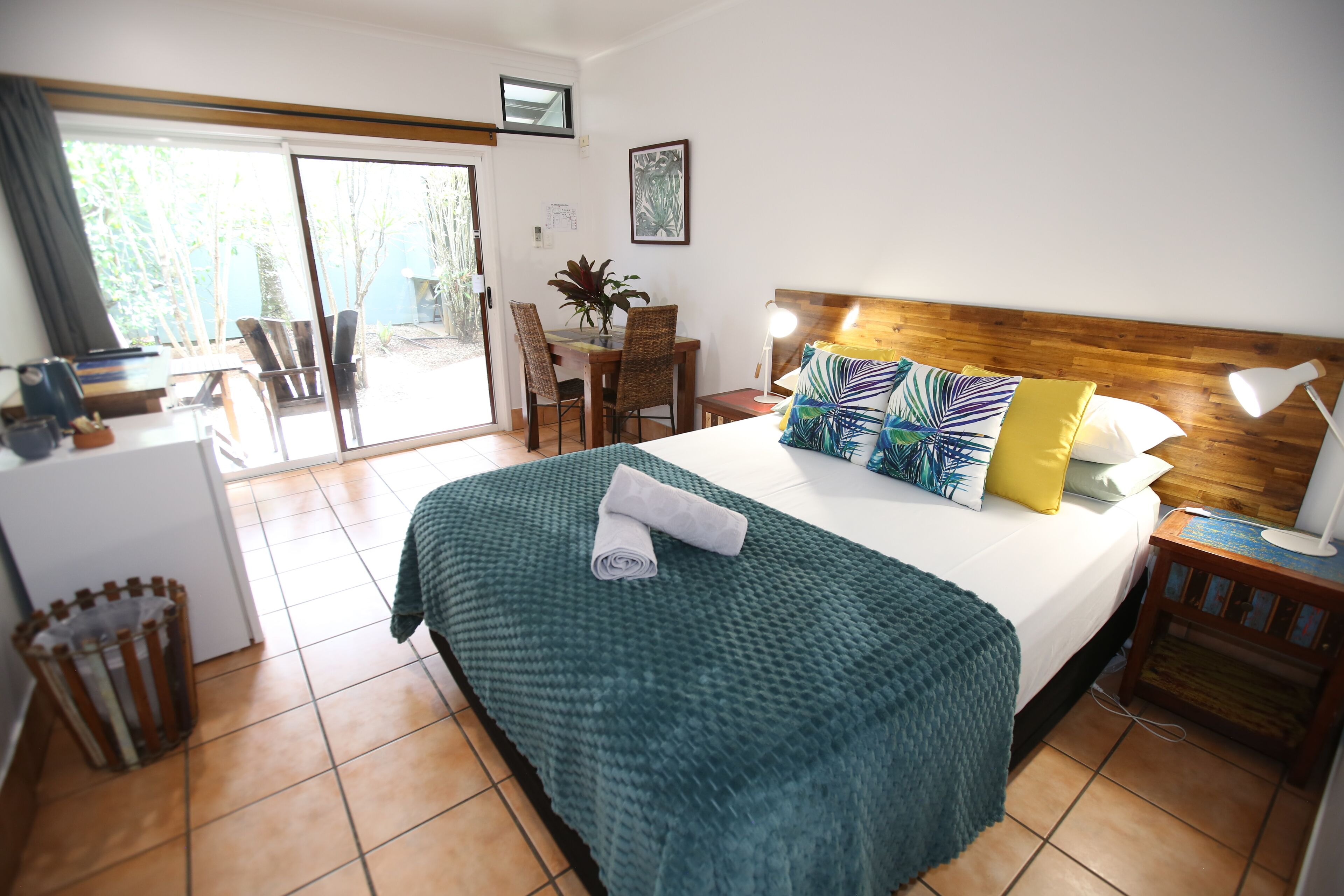 Hypo-allergenic bedding, free WiFi