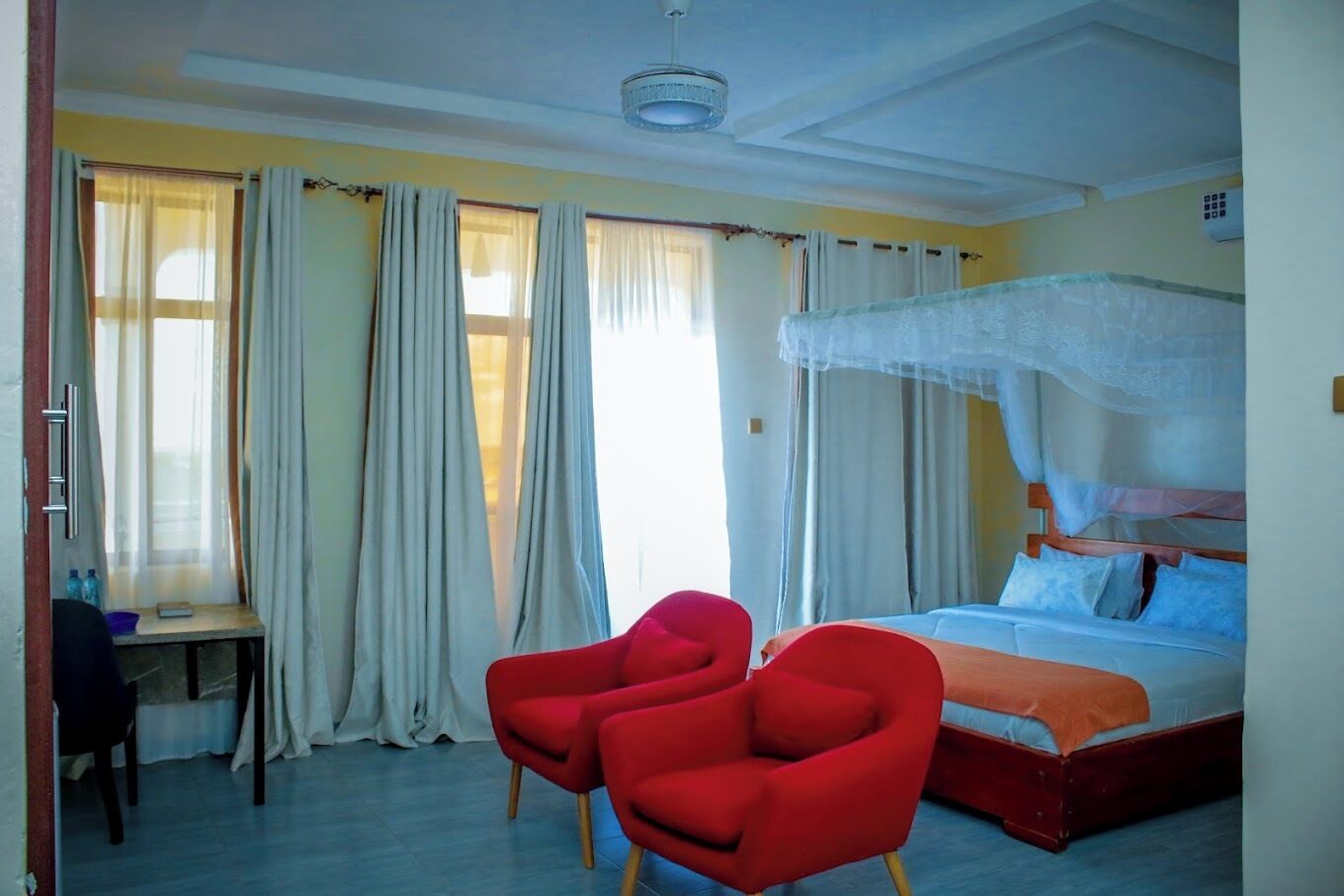 Deluxe Double Room, City View | Free WiFi, bed sheets