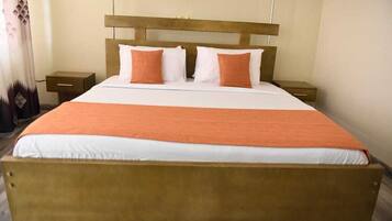 Deluxe Single Room | Free WiFi, bed sheets