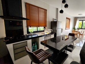 Private kitchen - Nirvana Phangan Villas (Tambon Ko Pha-ngan)