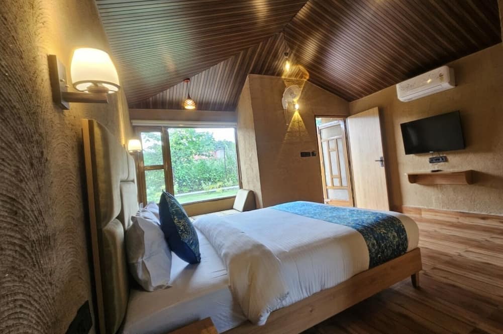 Nayana Corbett Resort