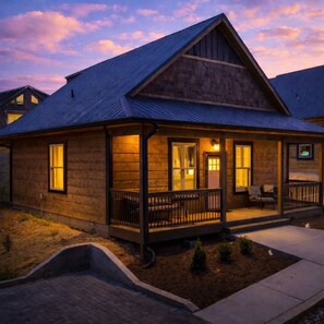 Exterior - Modern 3BR Luxe Retreat + Hot Tub • Near Parkway (Pigeon Forge)