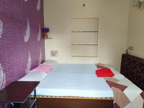 2 室のベッドルーム、WiFi、ベッドシーツ