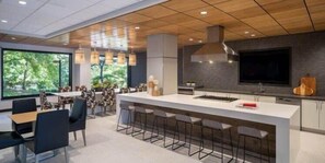 Dining - Sojourn | Courtland Towers Yoga Studio, Boxing Station, Cardio Station, and MORE (Arlington)