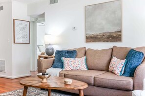 TV - Sojourn | Ocean Hideaway 2 BR | Pets Welcome (Norfolk)