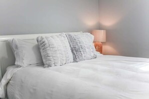 2 bedrooms, iron/ironing board, WiFi, bed sheets - Sojourn | Ocean Hideaway unit 4 | 2 Bedroom (Norfolk)