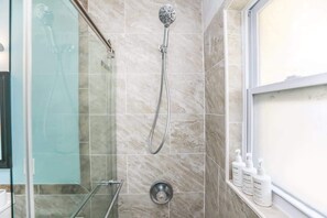 Shower, hair dryer, towels - Sojourn | Ocean Hideaway unit 4 | 2 Bedroom (Norfolk)