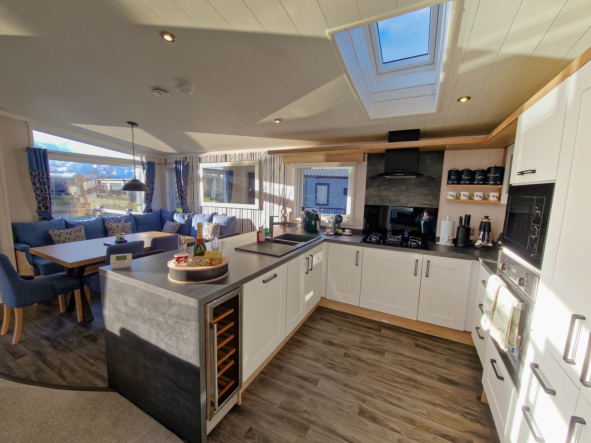 Oppvaskmaskin og kjøkkenutstyr