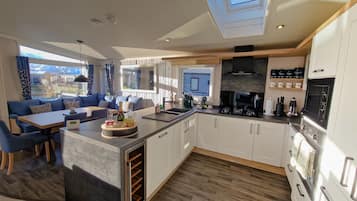 Oppvaskmaskin og kjøkkenutstyr