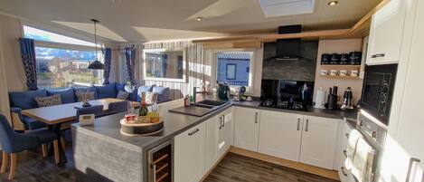 洗碗機、鍋具/餐盤/廚房用品