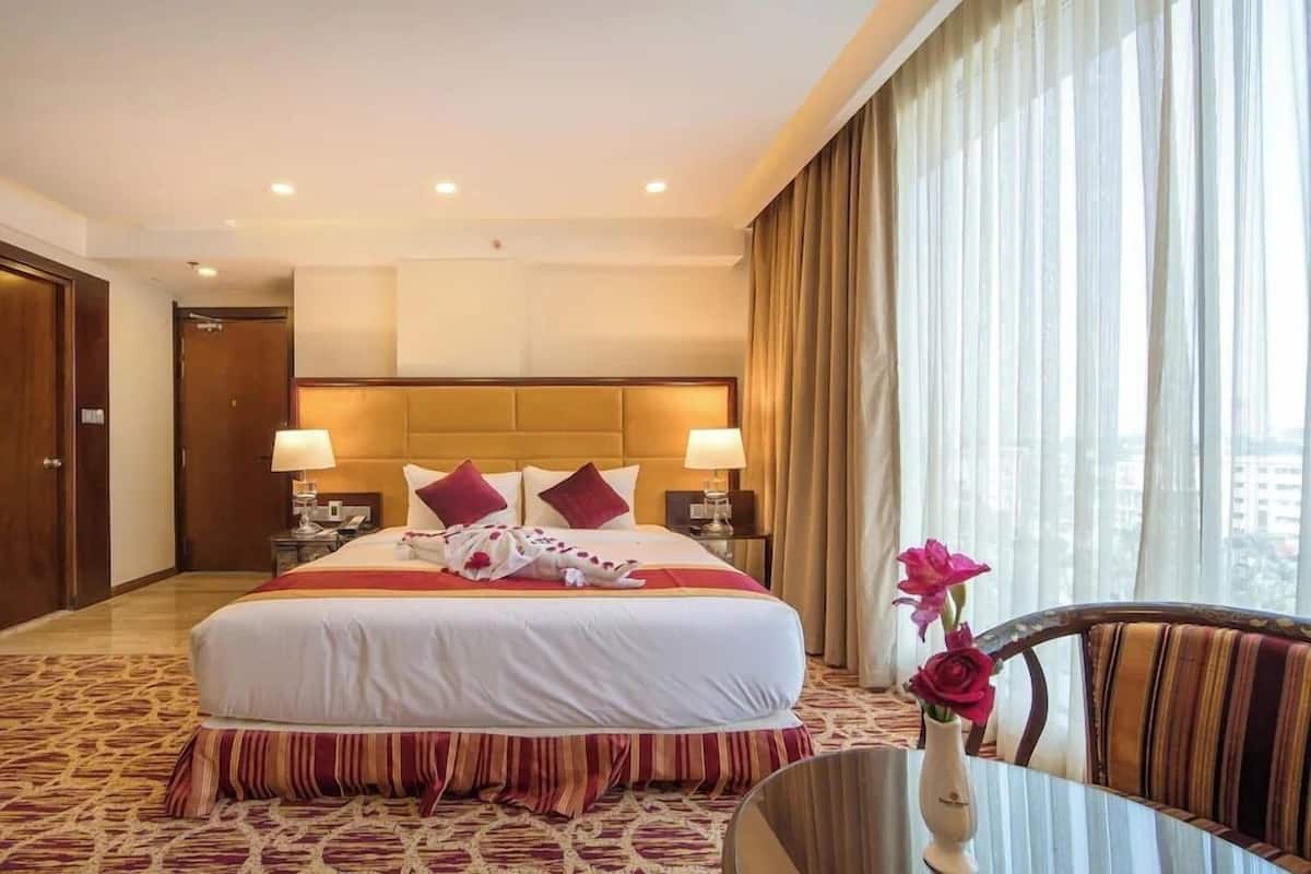 Free WiFi, bed sheets