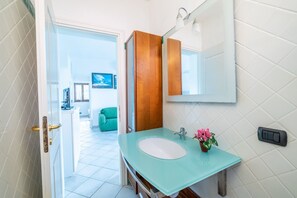 Interior - Gabbiana - three-room apartment on the sea (Portoferraio)