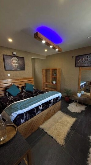 Living area - Karma Yatri Mudhouse Kasol (Bhuntar)