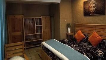 Chambre Double ou avec lits jumeaux, vue montagne | Coin séjour