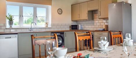 Diskmaskin och barnstol