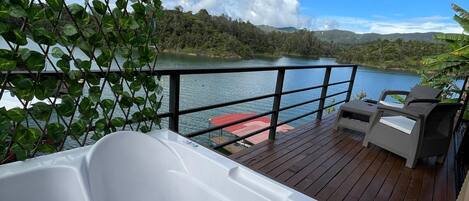 Bañera de hidromasaje privada