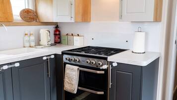 3 bedrooms, Internet