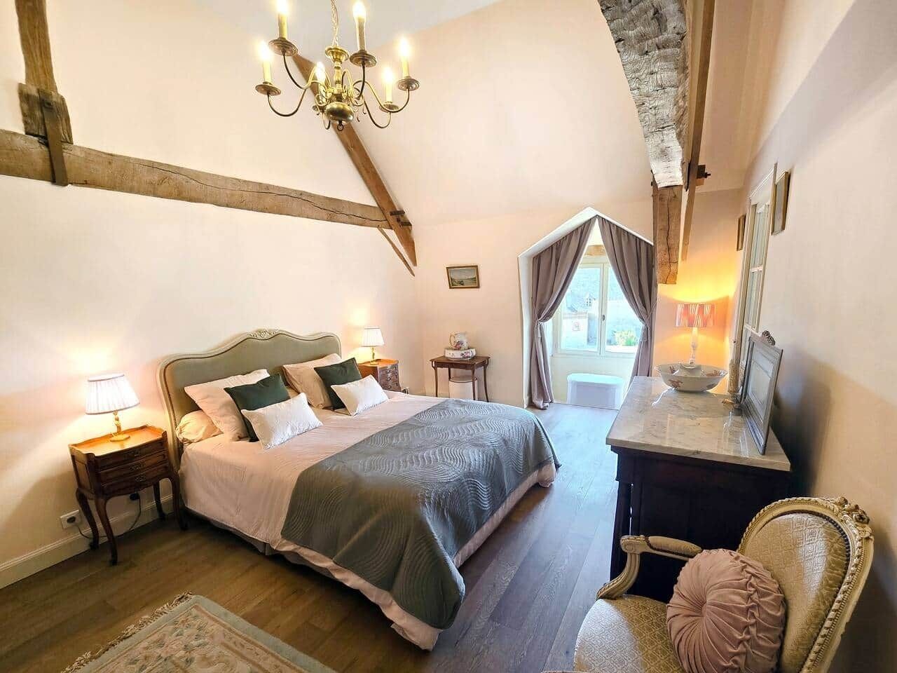 1 chambre, fer et planche à repasser, Wi-Fi gratuit, draps fournis