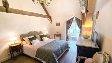 1 slaapkamer, een strijkplank/strijkijzer, gratis wifi, beddengoed