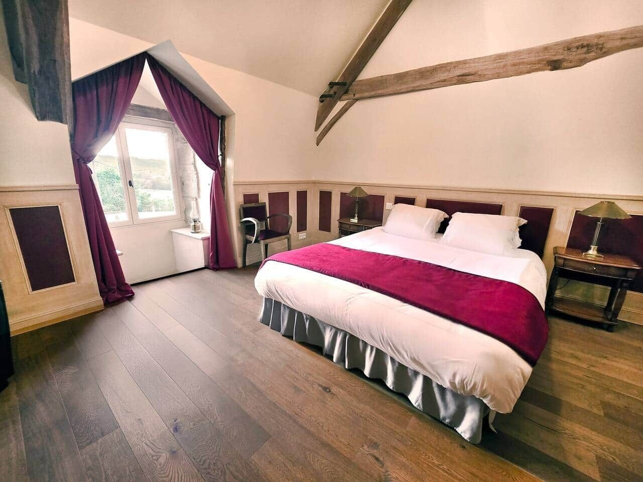 1 chambre, fer et planche à repasser, Wi-Fi gratuit, draps fournis