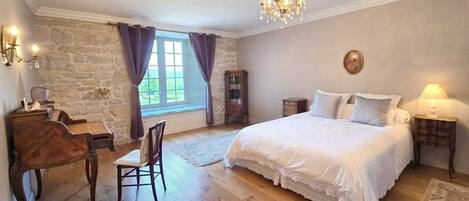 1 chambre, fer et planche à repasser, Wi-Fi gratuit, draps fournis