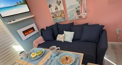 Cozy apartment in charming Rockwall with AC