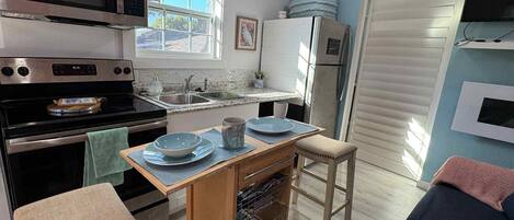 Microondas, horno y parrilla de estufa