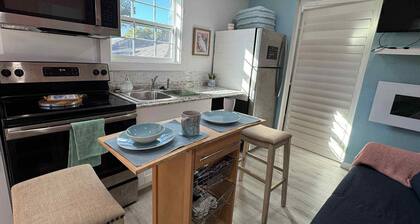 Cozy apartment in charming Rockwall with AC