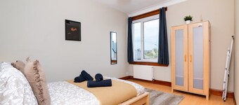 2bed Upper Cottage Flat-on Street Parking