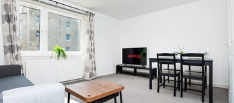 2 Bedroom Flat - Free Parking