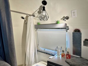 Bathroom - Vintage Airstream Camper w/AC. Secluded Stay (Huntsville)