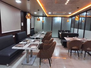 Restaurant - Hotel Vista Haven (Patna)